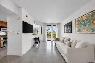 Propiedad en alquiler con 1 dormitorio y 1.5 baños en Miami Beach