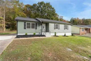 Propiedad en alquiler con 2 habitaciones y 2 baños en Winston Salem