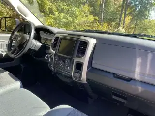 2014 RAM 1500 BIG HORN 4x4