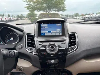 Ford Fiesta 2017 Titanium 4dr Hatchback