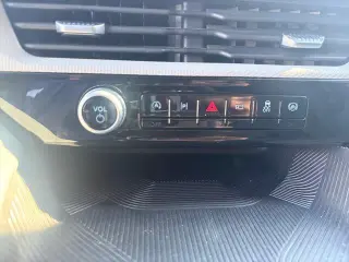Ford Explorer 2025 AWD Active 4dr SUV