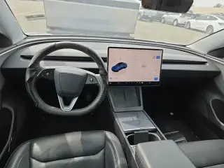 Tesla Model 3 2024 Sedán de 4 puertas