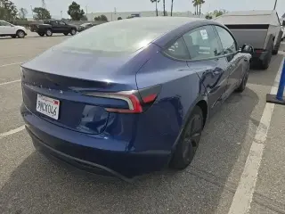 Tesla Model 3 2024 Sedán de 4 puertas