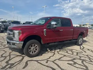 Ford F-250 Super Duty 2019 4x4 XLT 4dr Crew Cab 6.8 ft. SB Camioneta