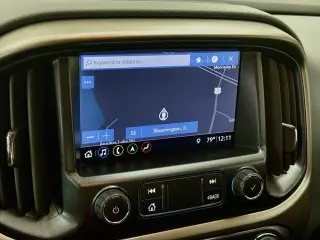 Chevrolet Colorado 2022 4x4 Z71 4 puertas Cabina para tripulación 5 pies de distancia entre ejes