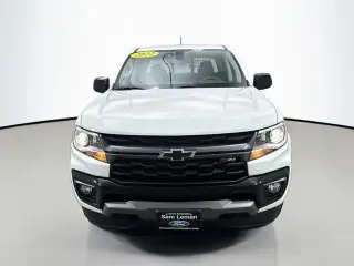Chevrolet Colorado 2022 4x4 Z71 4 puertas Cabina para tripulación 5 pies de distancia entre ejes
