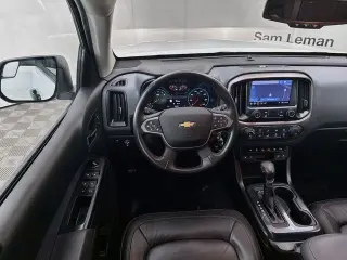 Chevrolet Colorado 2022 4x4 Z71 4 puertas Cabina para tripulación 5 pies de distancia entre ejes