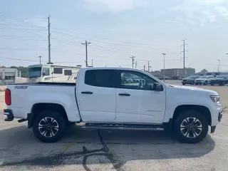 Chevrolet Colorado 2022 4x4 Z71 4 puertas Cabina para tripulación 5 pies de distancia entre ejes