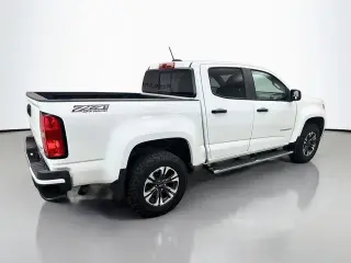 Chevrolet Colorado 2022 4x4 Z71 4 puertas Cabina para tripulación 5 pies de distancia entre ejes