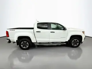 Chevrolet Colorado 2022 4x4 Z71 4 puertas Cabina para tripulación 5 pies de distancia entre ejes