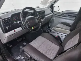 Ford F-250 Super Duty 2002 4dr SuperCab XLT 4WD LB