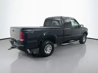 Ford F-250 Super Duty 2002 4dr SuperCab XLT 4WD LB