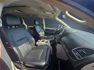 Chrysler Town and Country 2016 Touring Miniván de 4 puertas