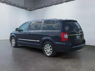 Chrysler Town and Country 2016 Touring Miniván de 4 puertas