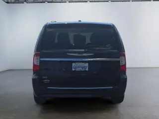 Chrysler Town and Country 2016 Touring Miniván de 4 puertas