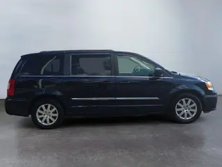 Chrysler Town and Country 2016 Touring Miniván de 4 puertas