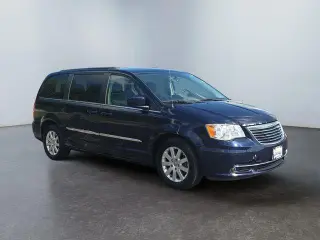 Chrysler Town and Country 2016 Touring Miniván de 4 puertas