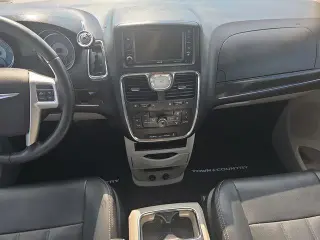 Chrysler Town and Country 2016 Touring Miniván de 4 puertas