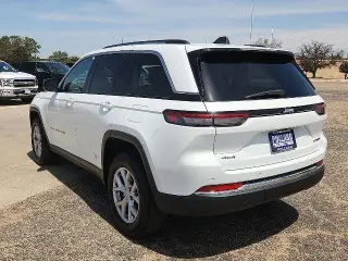 Jeep Grand Cherokee 2022 4x4 Limited SUV de 4 puertas (lanzamiento a mitad de año)