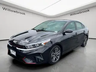 Sedán de 4 puertas Kia Forte GT-Line 2023
