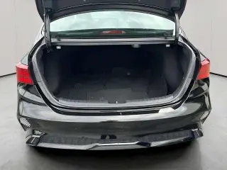 Sedán de 4 puertas Kia Forte GT-Line 2023