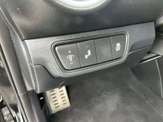 Sedán de 4 puertas Kia Forte GT-Line 2023