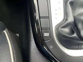 Sedán de 4 puertas Kia Forte GT-Line 2023