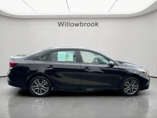 Sedán de 4 puertas Kia Forte GT-Line 2023