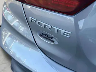 Kia Forte 2023 LXS Sedán de 4 puertas