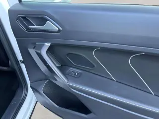 Volkswagen Tiguan 2023 AWD SE 4Motion SUV de 4 puertas
