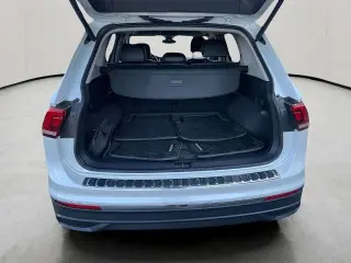 Volkswagen Tiguan 2023 AWD SE 4Motion SUV de 4 puertas
