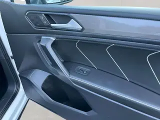 Volkswagen Tiguan 2023 AWD SE 4Motion SUV de 4 puertas