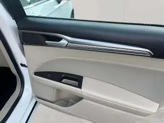 Ford Fusion Hybrid 2018 SE 4p Sedan