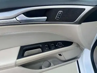 Ford Fusion Hybrid 2018 SE 4p Sedan