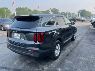 Kia Sorento 2022 LX 4p SUV