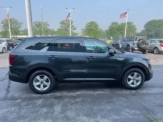 Kia Sorento 2022 LX 4p SUV