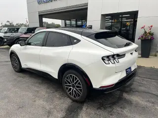 Ford Mustang Mach-E 2024 AWD Premium 4dr SUV