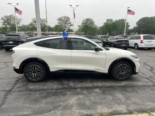 Ford Mustang Mach-E 2024 AWD Premium 4dr SUV