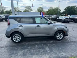 Kia Soul 2025 LX 4 puertas Crossover