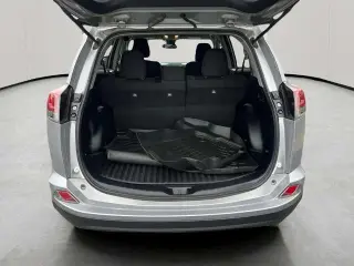 Toyota RAV4 2018 LE 4dr SUV