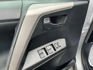 Toyota RAV4 2018 LE 4dr SUV