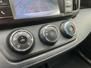 Toyota RAV4 2018 LE 4dr SUV