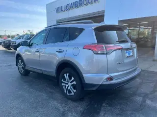 Toyota RAV4 2018 LE 4dr SUV