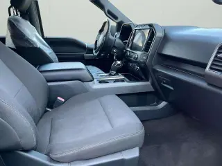 Ford F-150 2020 4x4 XLT 4p SuperCrew 5.5 ft. SB