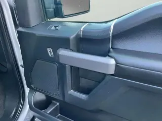 Ford F-150 2020 4x4 XLT 4p SuperCrew 5.5 ft. SB
