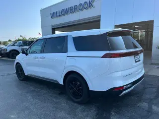 Kia Carnival 2022 LX 4p Minivan