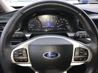 Ford Explorer 2023 AWD XLT SUV de 4 puertas