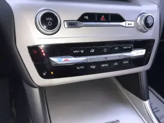 Ford Explorer 2023 AWD XLT SUV de 4 puertas