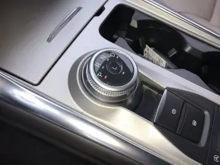 Ford Explorer 2023 AWD XLT SUV de 4 puertas