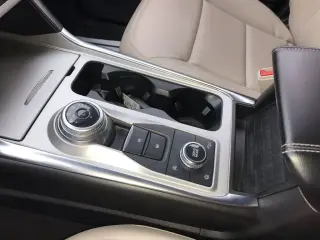 Ford Explorer 2023 AWD XLT SUV de 4 puertas